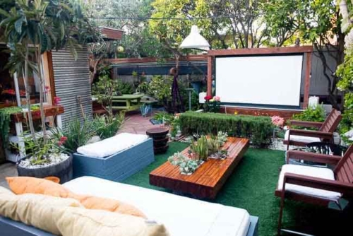 outdoor home movie theater