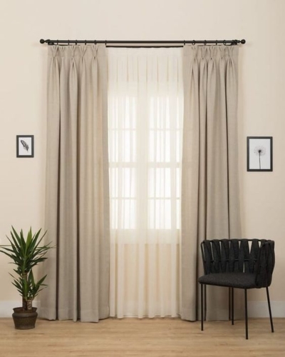 drapes vs curtains