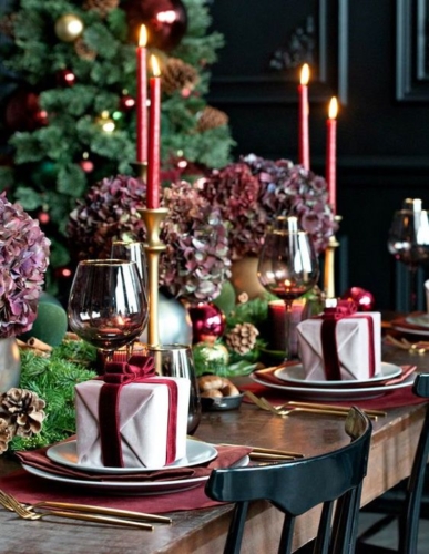 Christmas color trends 2023